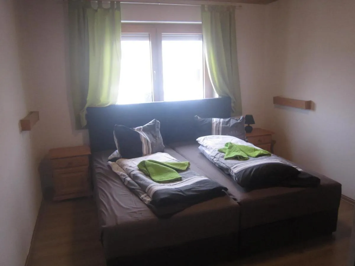 Hotel Garni Austermayer Traunreut Guest house